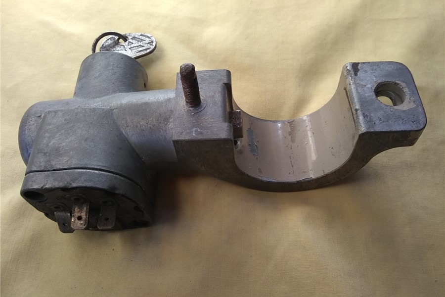 1957 - VW Early Steering Lock And Key - photo 1