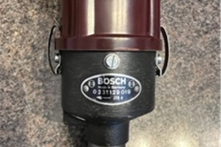 1960 - Bosch 0231129019  Distributor 
