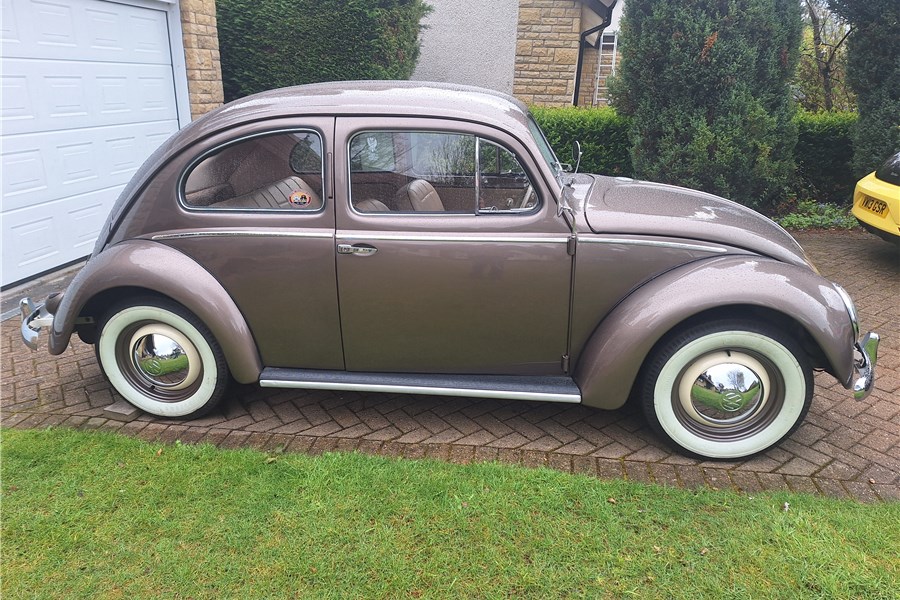 1954 -  Oval UK RHD