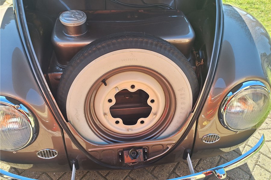 1954 -  Oval UK RHD