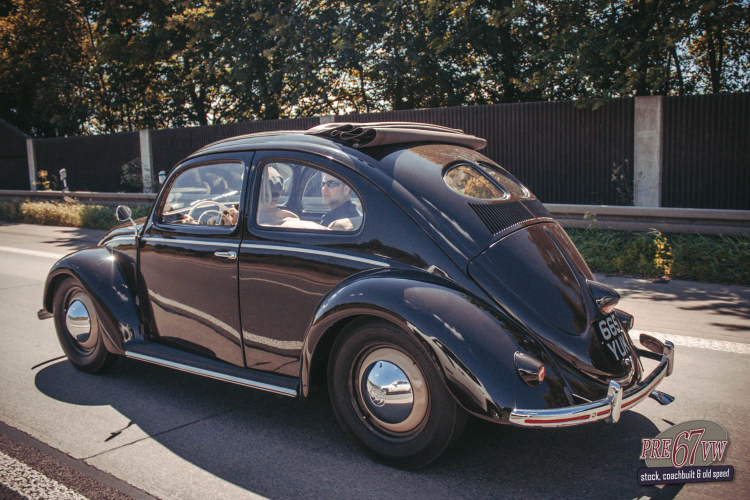 1952 Split Window Sunroof Beetle at BBT Convoy to Bad Camberg 2019