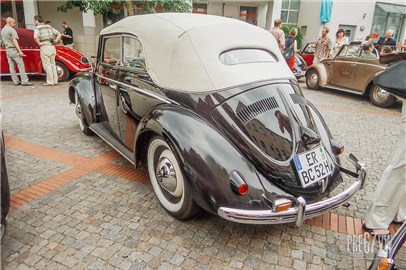 Split Karmann Cabrio at Hessisch-Oldendorf 2005 - 100_2799.jpg