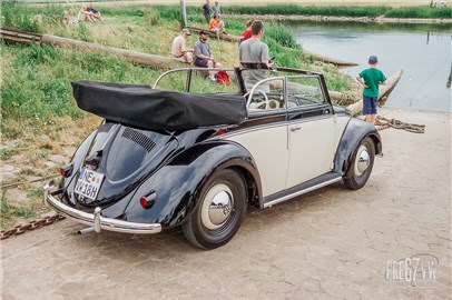 Split Karmann Cabrio at Hessisch-Oldendorf 2005 - 100_2848.jpg