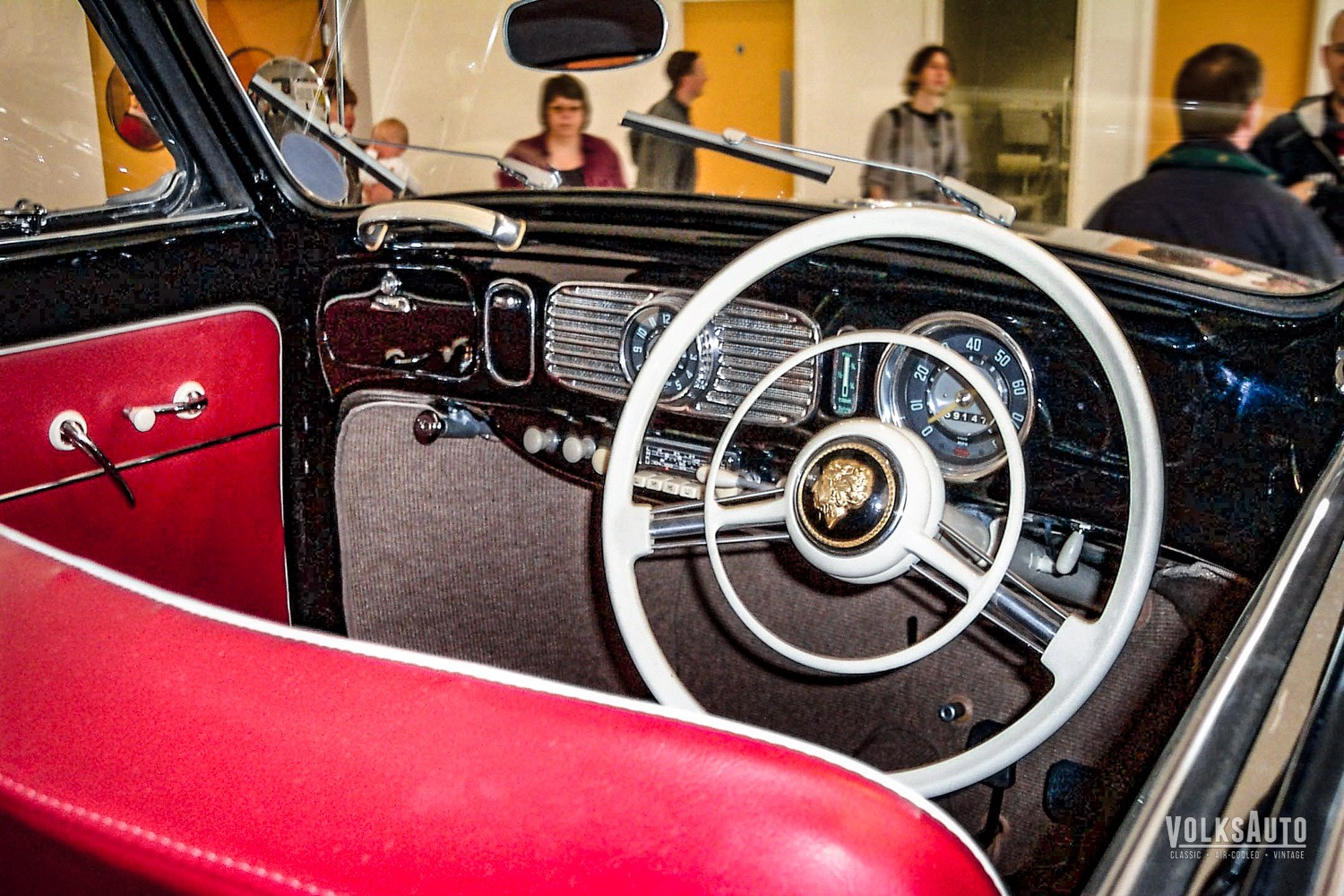 Oval Cabrio Dashboard at National Volksworld Show 2003