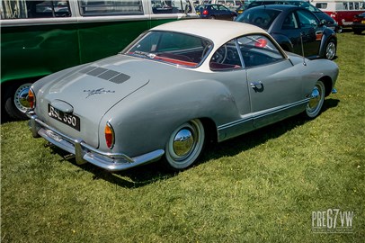 Karmann Ghia at Stanford Hall 03 - 100_0203.jpg