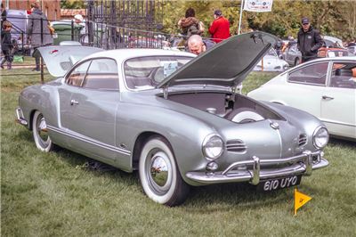 Lowlight Karmann Ghia at Stanford Hall 2019 - IMG_9901.jpg