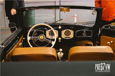 52 Split Beetle Cabrio Dashboard at Volksworld 2023 - IMG_3749.jpg