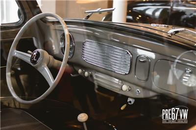 Oval Window Beetle Dashboard at Volksworld 2023 - IMG_3762.jpg